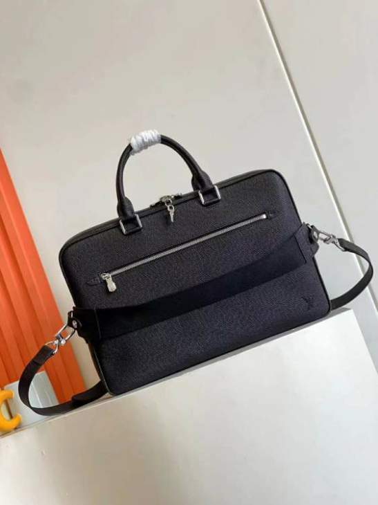 Picture of Louis Vuitton Mens Bags _SKUfw170095587fw